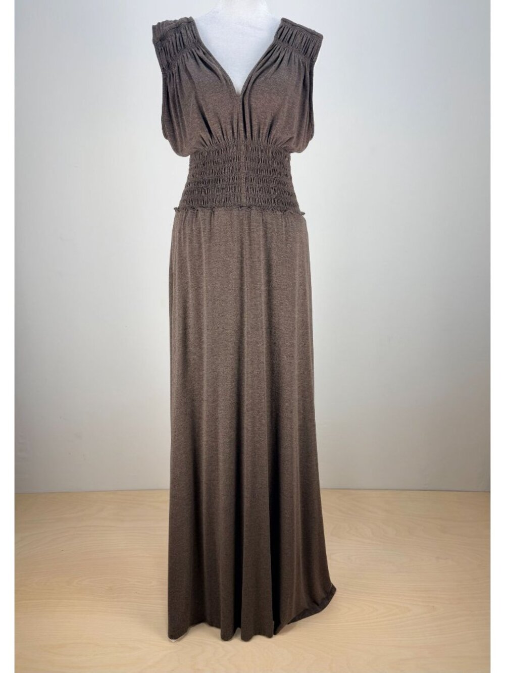 Bordeaux Womens Maxi Dress L Brown Smocked Waist Flowy Stretch Boho Sleeveless - Picture 2 of 14